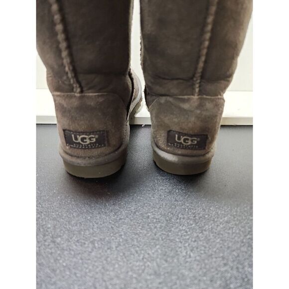 UGG Australia Classic Boots Size 5 - Picture 4 of 6